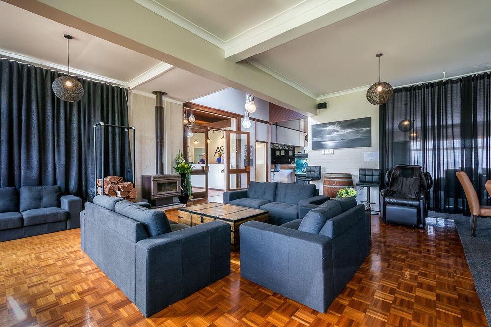 Mandala Ace Albany Hotel Екстериор снимка