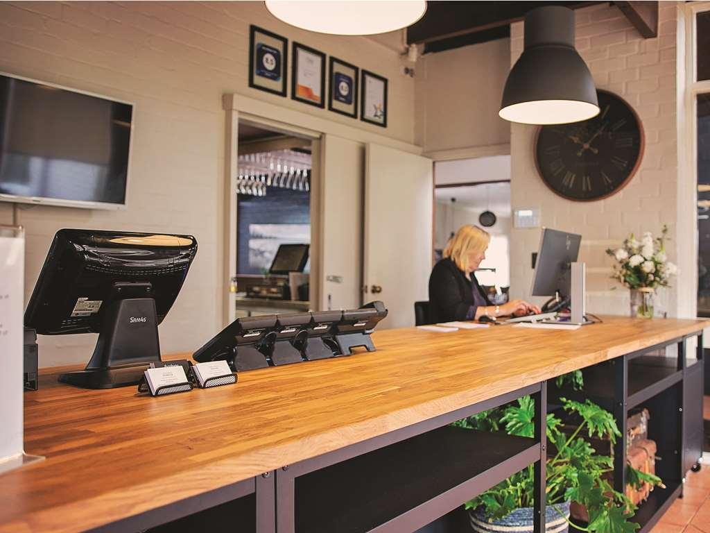 Mandala Ace Albany Hotel Интериор снимка