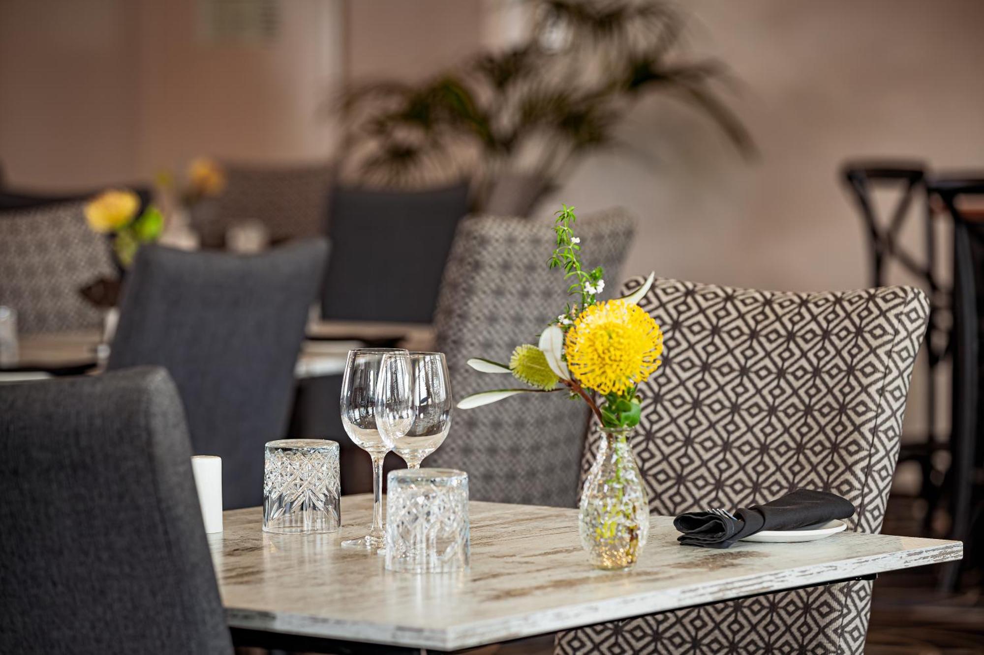 Mandala Ace Albany Hotel Екстериор снимка